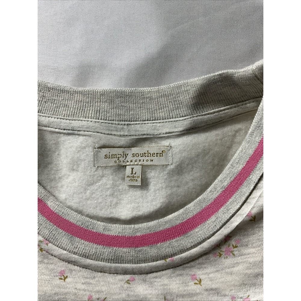 Simply Southern Floral Teddy Bear Love Graphic Sweatshirt Pink Gray Large CON90 - Picture 8 of 14